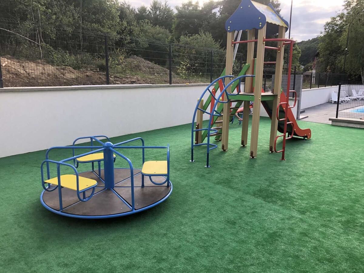 Апартаменты Arena Village Deluxe Поляна-14
